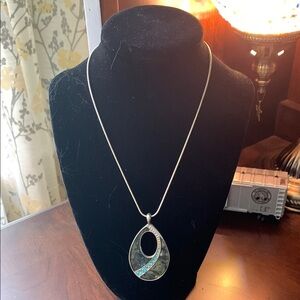 Elegant Silver and Blue Pendant Necklace